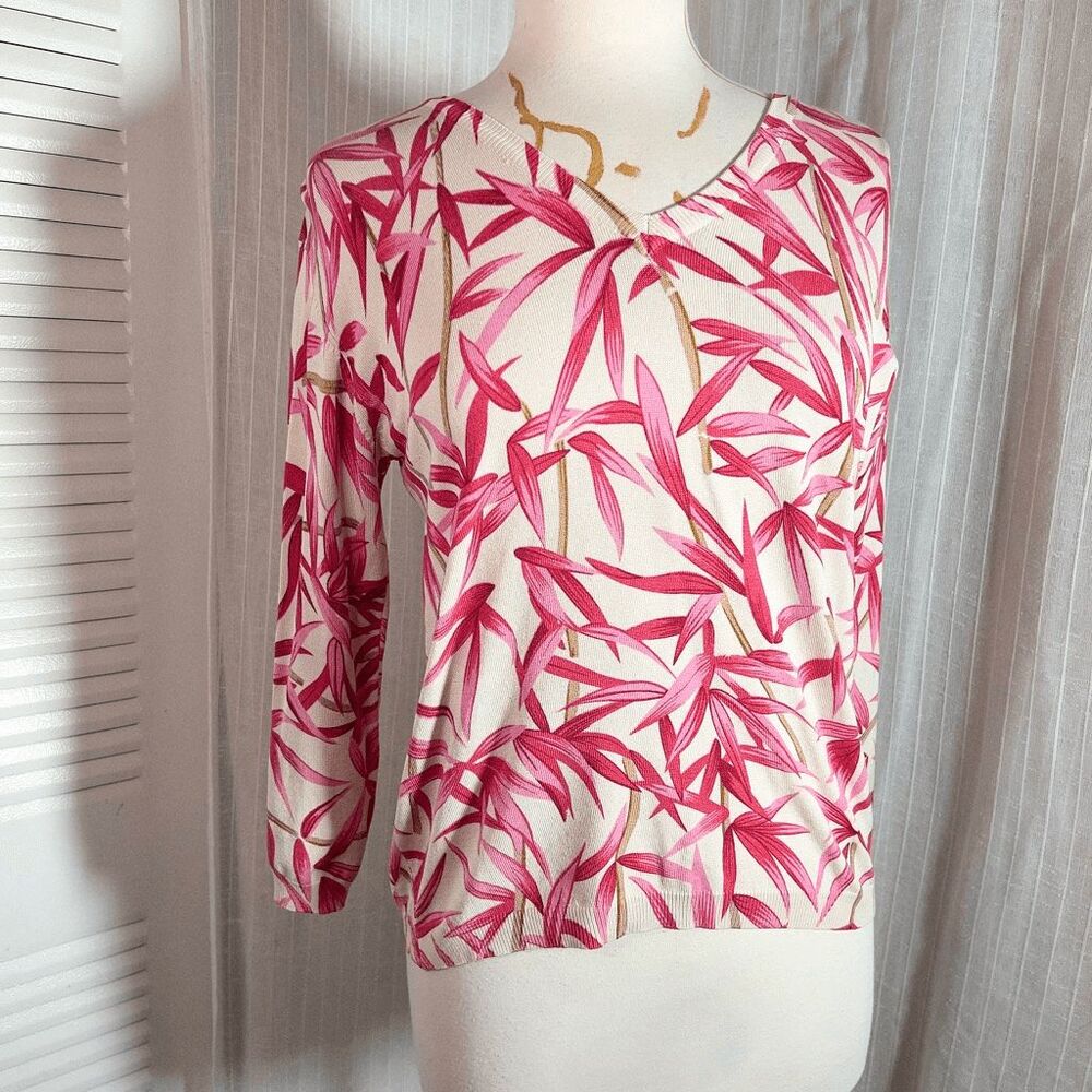 British Khaki Sweater Size S Modern Pink Maximalist Clean Girl Top